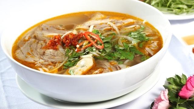 Một bát bún bò chay thơm ngon đầy đủ dinh dưỡng tốt cho sức khỏe bao nhiêu calo
