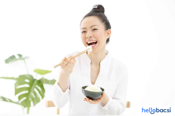 Bí quyết chế biến gạo lứt thơm ngon để duy trì chế độ ăn lành mạnh và kiểm soát cân nặng