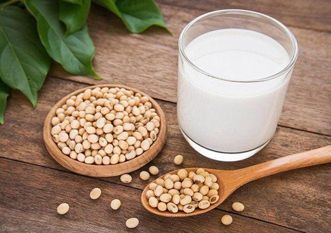 Sữa đậu nành không đường cung cấp giá trị dinh dưỡng cao cho người ăn kiêng