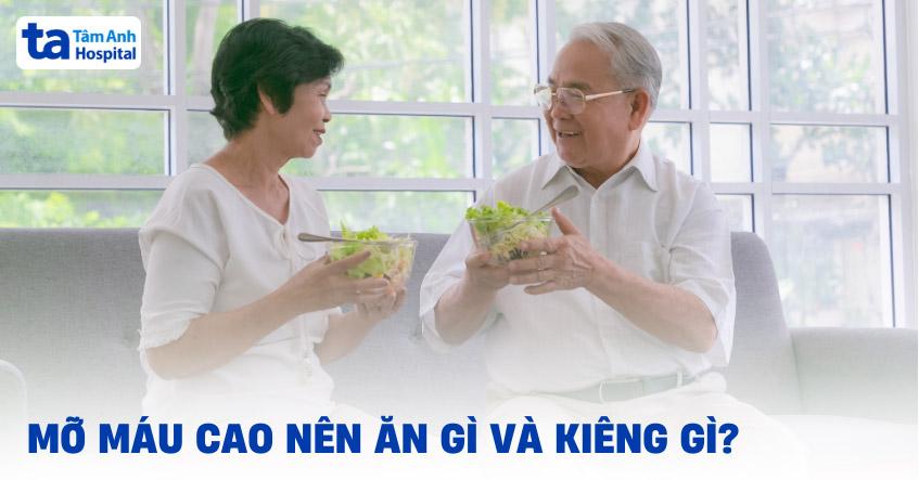 Nem rán lành mạnh khi kết hợp với rau xanh tươi trong chế độ ăn giảm cân